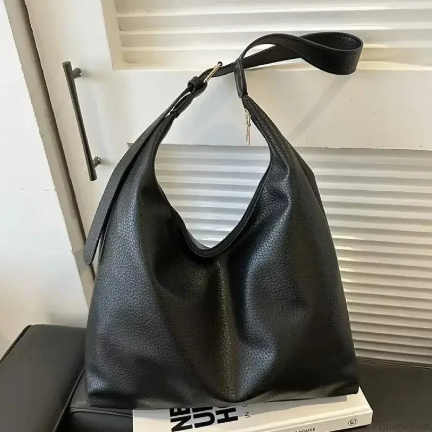 Trendy Leather Tote Shoulder Bag shoulder-250126