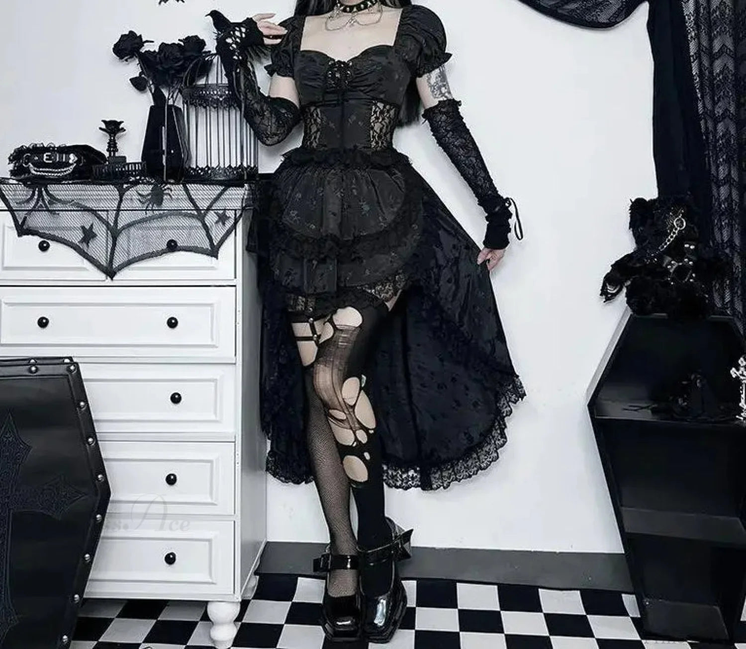 Uneven Folded Lace Black Midi Dress black / S