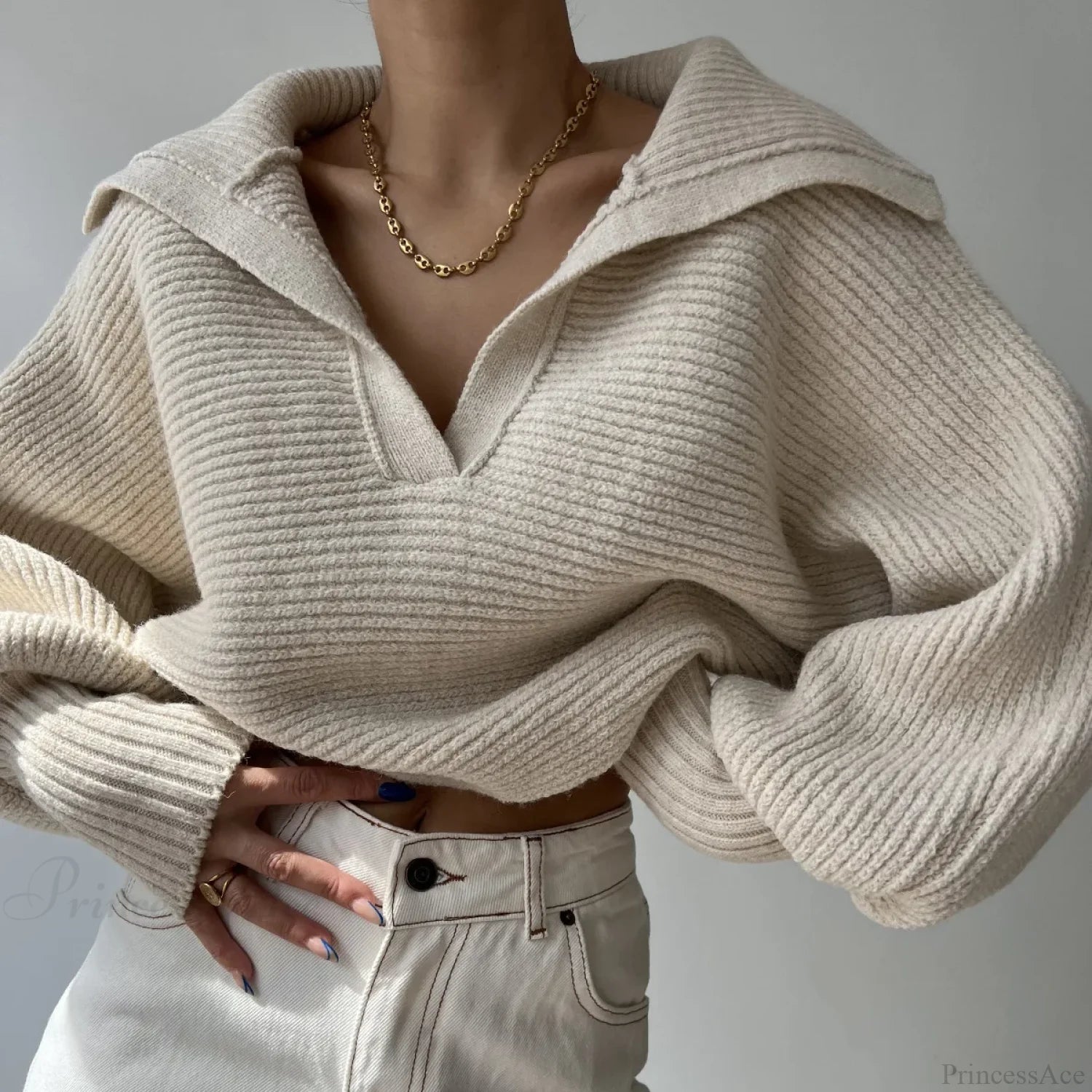 V-neck Warm White Sweater Apricot / S