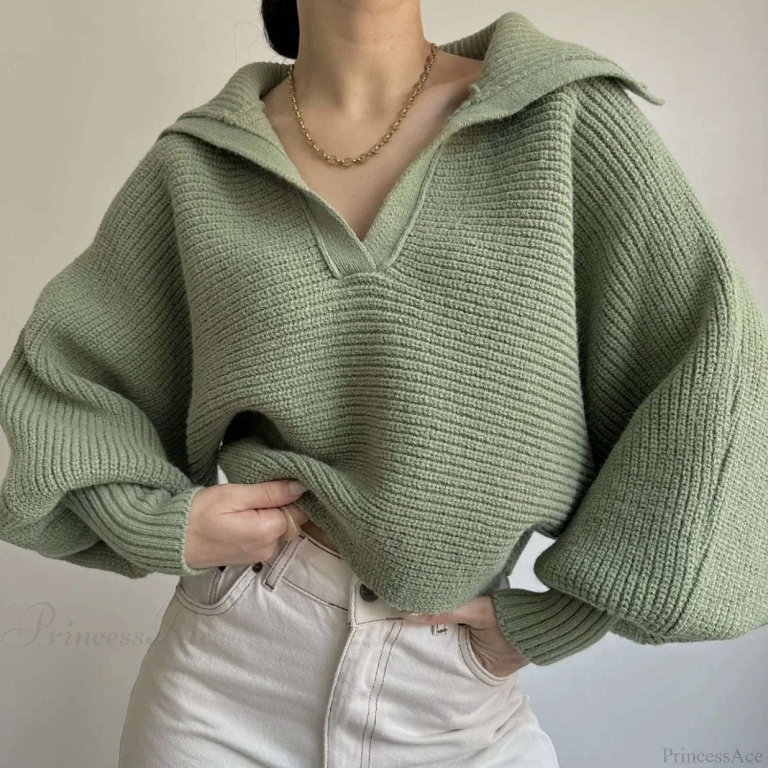 V-neck Warm White Sweater Green / S