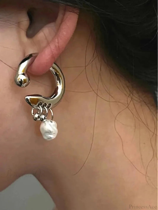 Vintage Dark Spider Pearl Dangle Earring silver