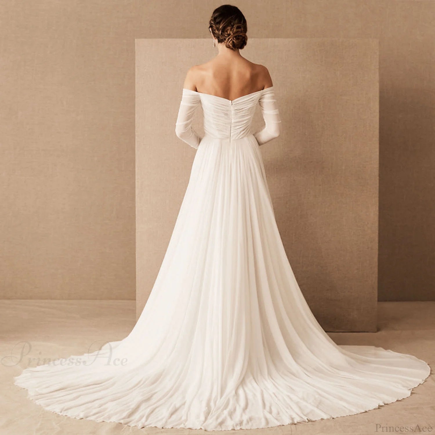 Vintage Off-Shoulder Outdoor Wedding Dress weddingdress-250223