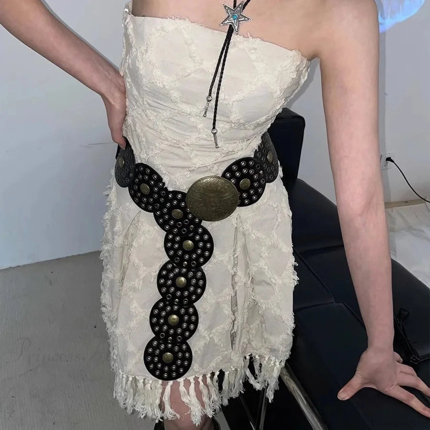 Western Mysterious Cowhand Broad Rivet Strap