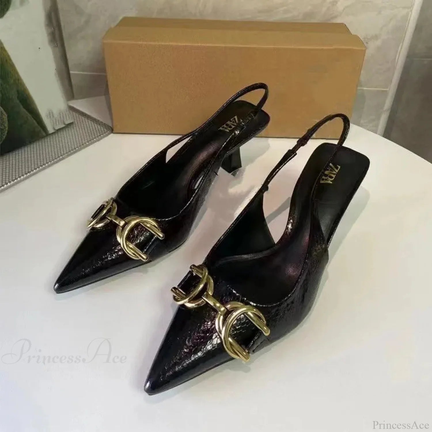 Yellow Ornamental Medieval Pointed Stiletto Slingback Black / 35